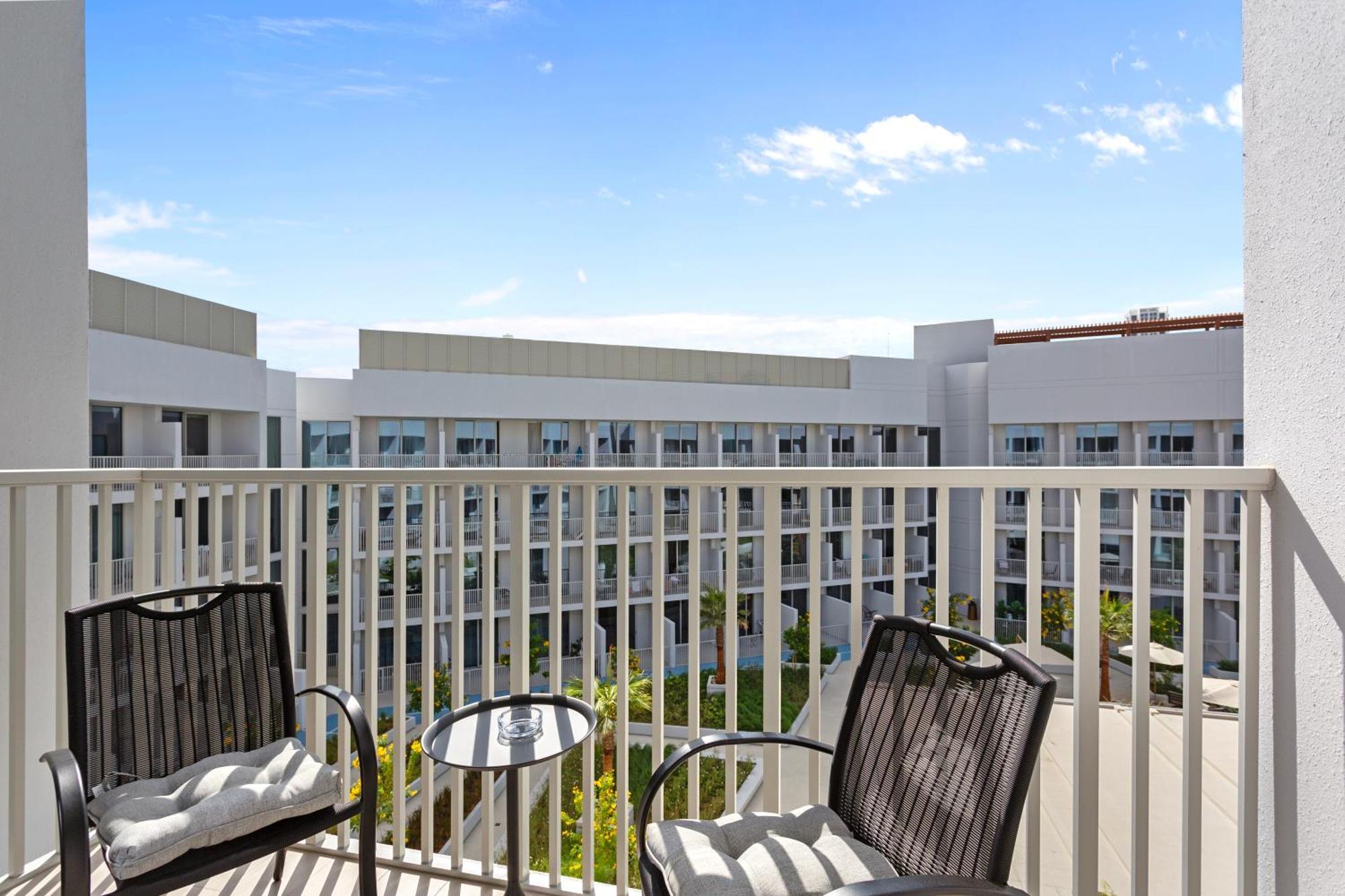Perfect Getaway Modern In Luma 22 - Jvc Apartment *