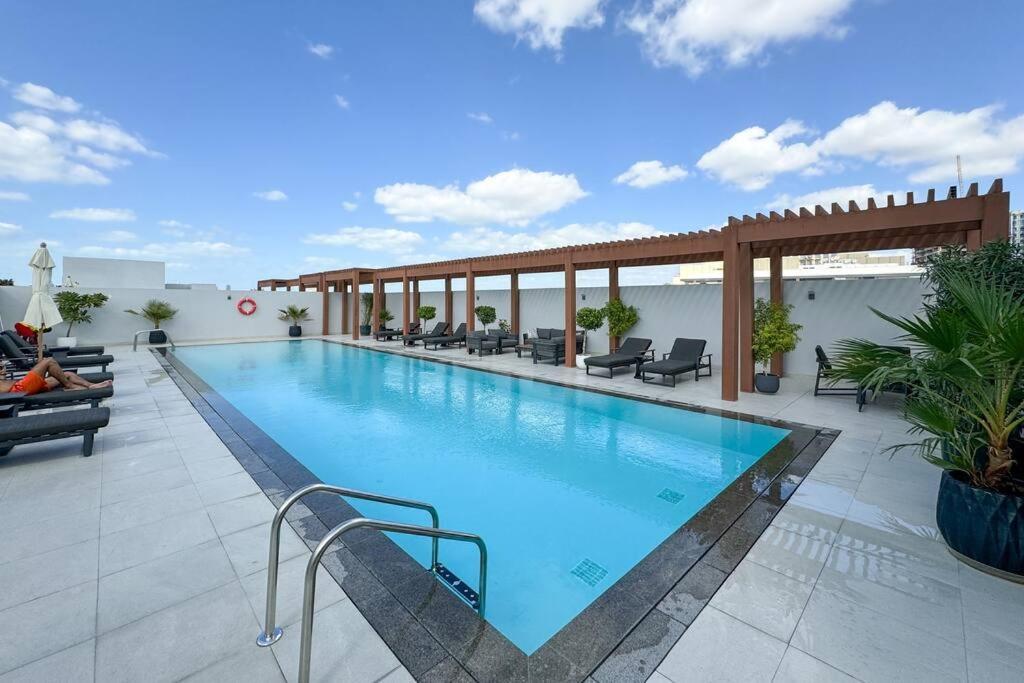 Apartment Perfect Getaway Modern In Luma 22 - Jvc Dubai